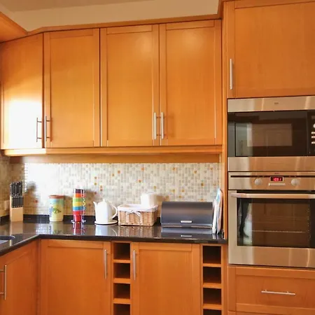 Beautiful 4 Rooms, Heated Pool, In *